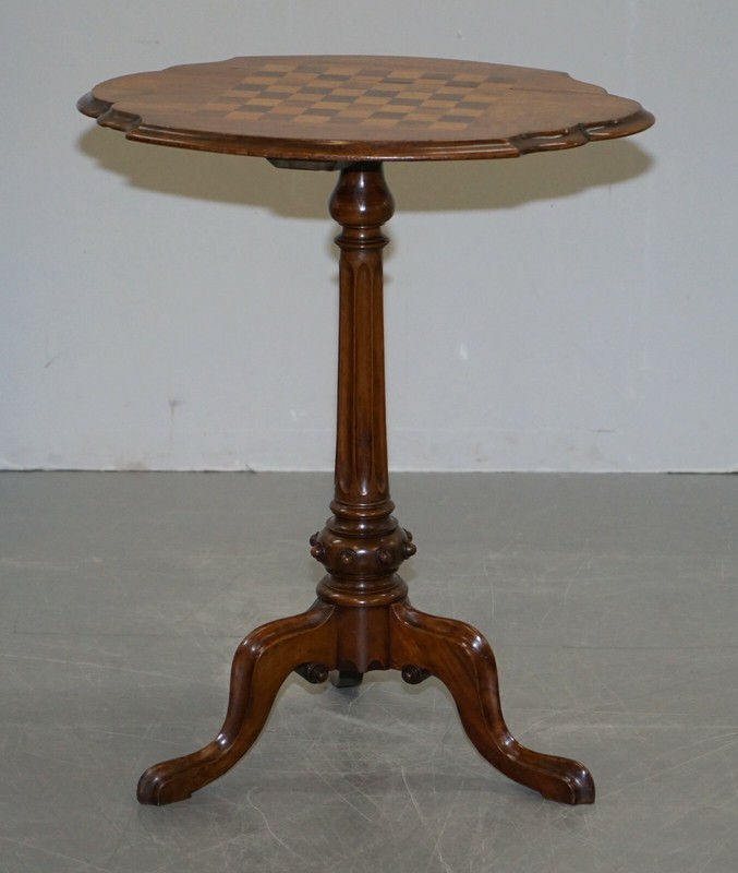 VICTORIAN 1880 WALNUT & MAHOGANY MARQUETRY INLAID CHESS GAMES TABLE ORNATE LEGS gallery