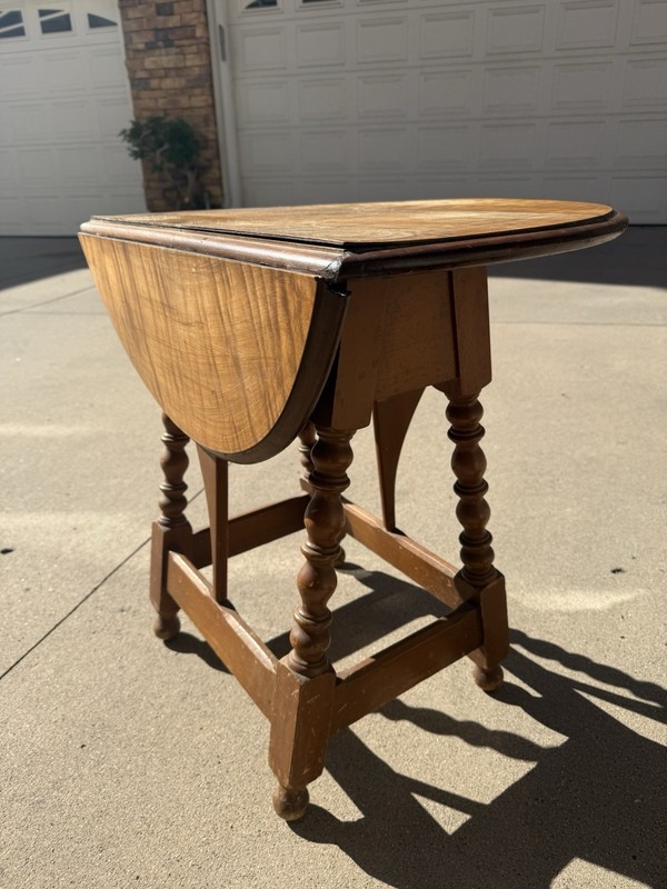 Maddox Colonial Reproduction Vintage Solid Wood Drop Leaf Side Table End Table gallery