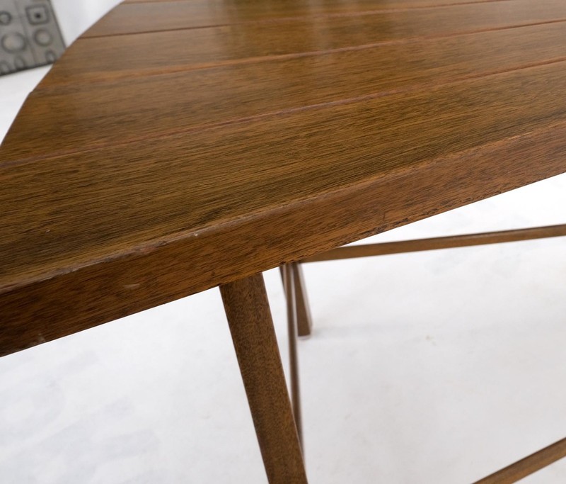 Fan Shaped Solid Walnut Dunbar Atr. Side End Stand Occasional Table Mint! gallery