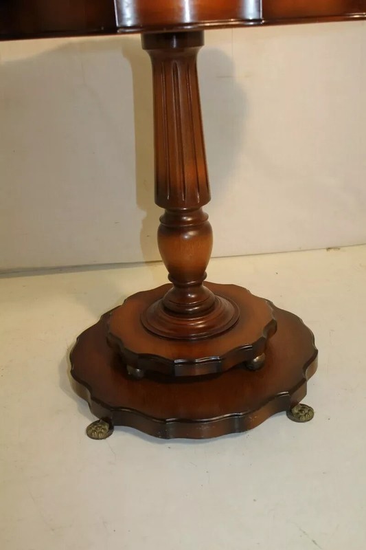 Beautiful Regency Style Fruitwood Decorative Side End Table, c. 1940's gallery