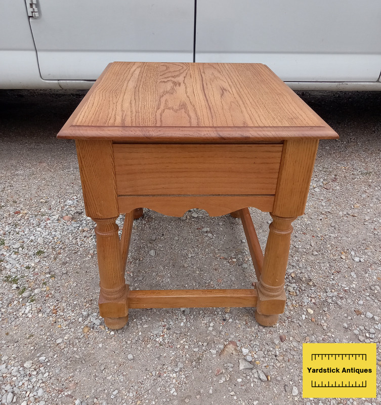Riverside Oak End Table / Side Table (ET285) gallery