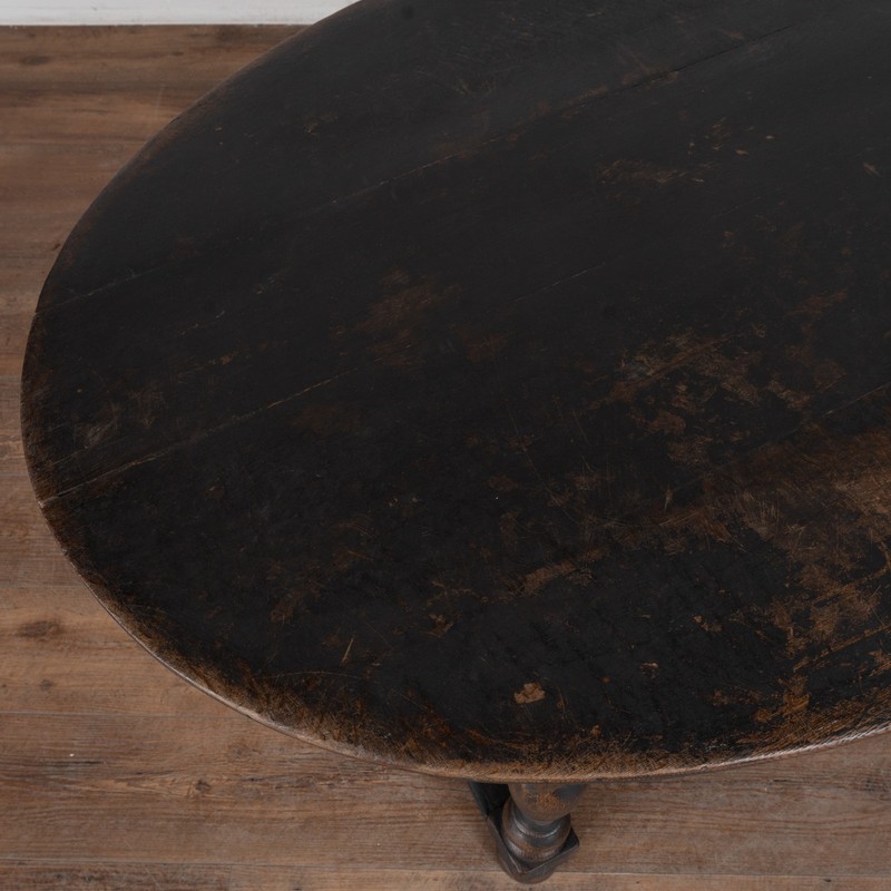19th Century Swedish Black Painted Oak Oval Side Table gallery