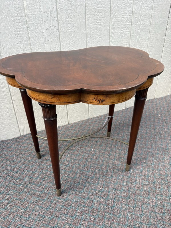 65640 Quality Burled Mahogany Custom Made Clover Shaped Lamp Table Stand gallery