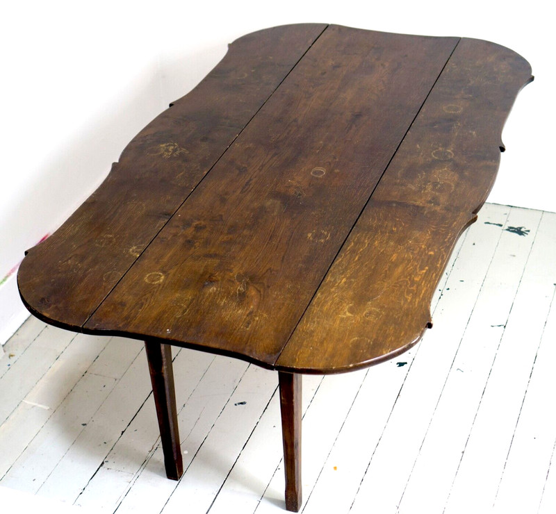 19th Century Antique Gothic Walnut Wood Drop Leaf Dining Room Dinner Table