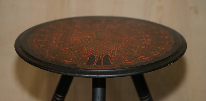 STUNNING ANTIQUE CIRCA 1900 HAND MADE PEACOCK DECORATED SIDE END LAMP WINE TABLE gallery