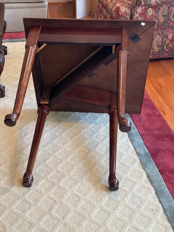 Vintage Queen Anne Style Handkerchief Gate Leg Table Drop Leaf Corner gallery