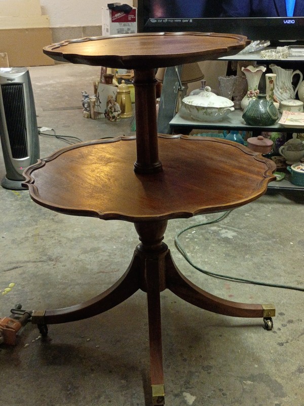 Vtg Antique Table 2 Tier Pie Crust Dumb Waiter Mahogany Wood Side Lamp Claw Foot