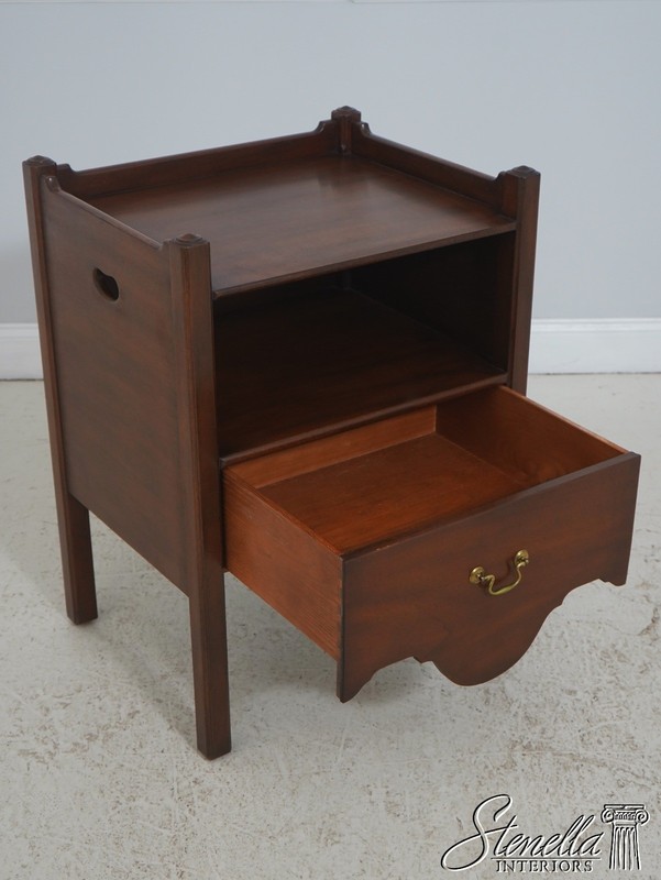 F71680: KITTINGER Colonial Williamsburg WA-1030 Mahogany Commode Nightstand gallery
