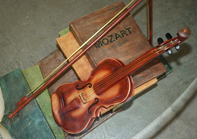 SUPER DECORATIVE MOZART STACKED BOOKS & VIOLIN COFFEE TABLE WITH GLASS OVAL TOP gallery