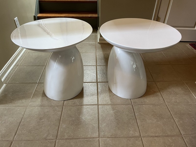 Pair Of MCM Small Parabel Table By Eero Aarnio In White Fiberglass