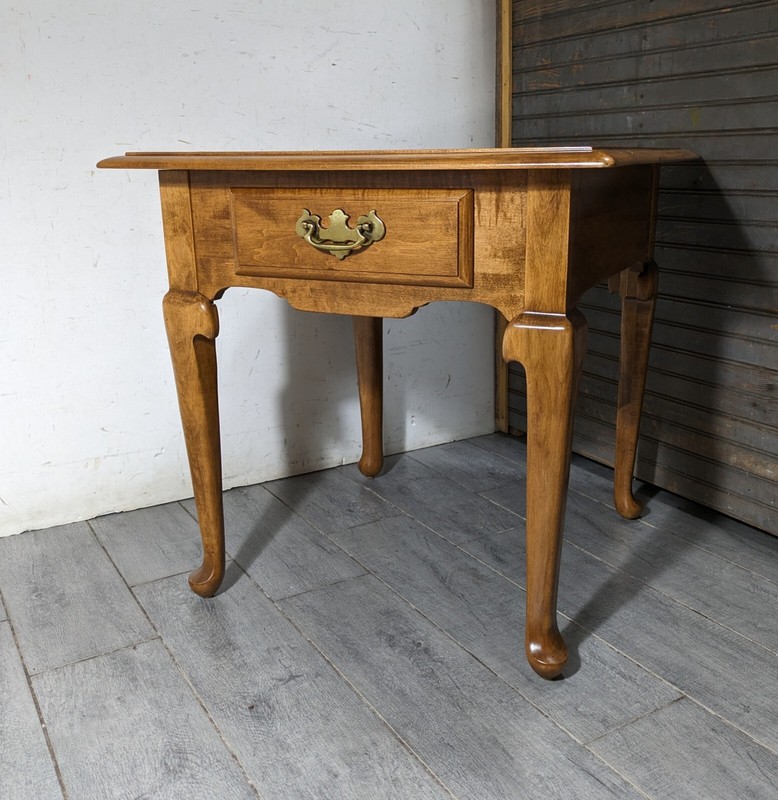 Vintage Ethan Allen Heirloom Nutmeg Maple Wood Queen Anne End Table 10-8035 gallery