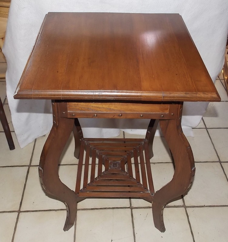Pine Folk Art Side Table / End Table / Lamp Table (RP-PRT131)