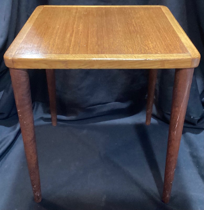 Small 15 1/2” Tall Vintage Mid Century Danish Modern Side End Table Plant Stand