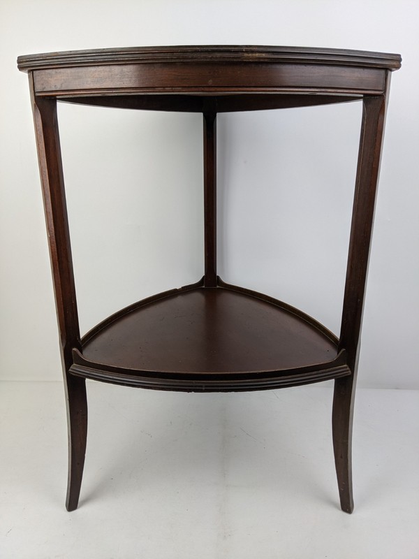 Fine Arts Furniture Co Grand Rapids 2 Tier Triangle Side Table End Table Brown