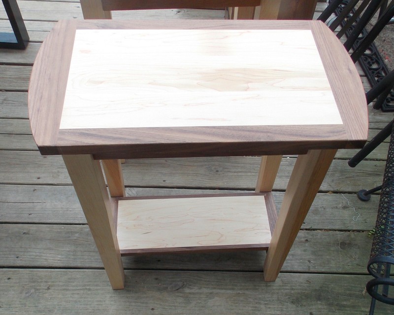 Solid Maple Solid Walnut End Table / Side Table (ET135)