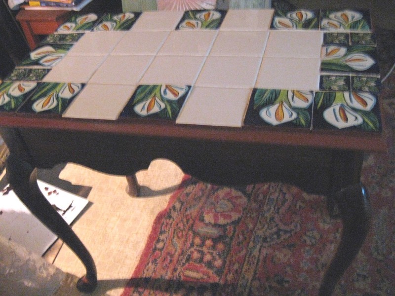 Antique?Table-Walnut/Mahogany? Wood-Tiles-18″”x30″ and x26″High
