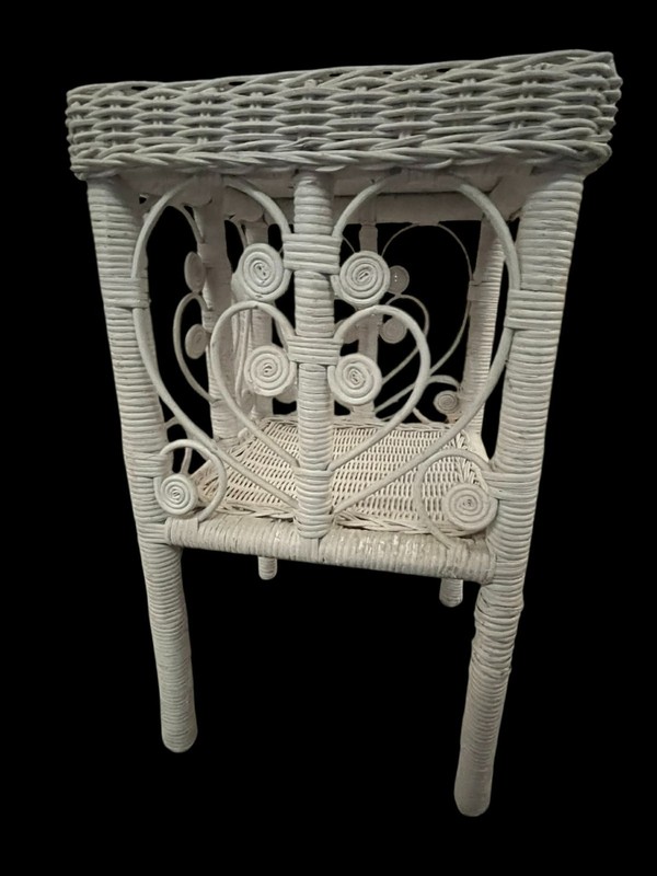 White Rattan and Wicker Side Table Vintage gallery