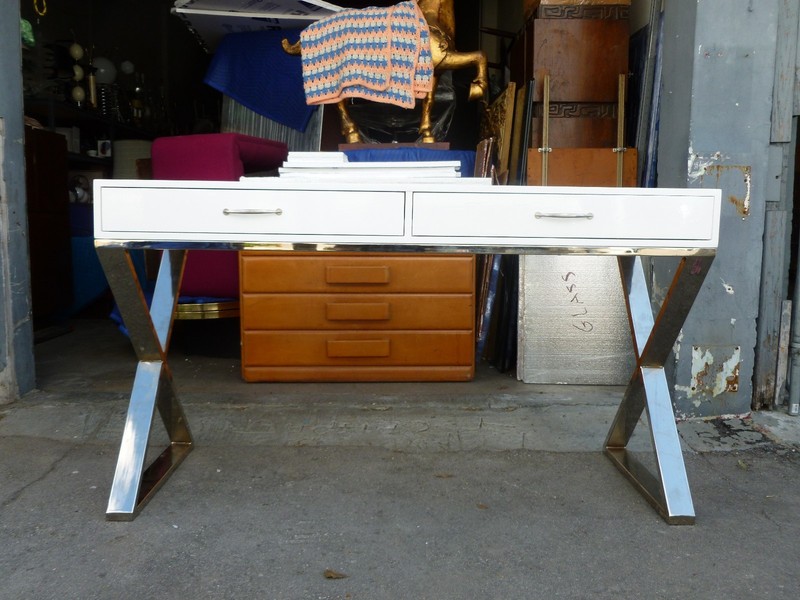 WHITE LACQUER CONSOLE TABLE WITH CHROMED STEEL X STRETCHER BASE