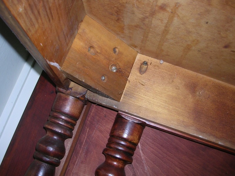 Gate leg drop leaf table BEAUTIFUL CONDITION, 72" x 44" open, 24" x 44" closed gallery