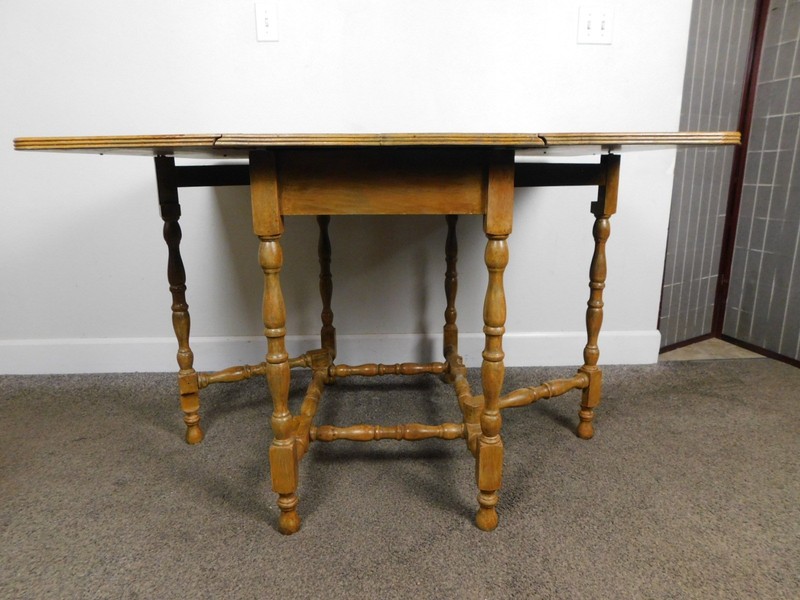 Antique Elm Finish 40s Jacobean Turned Gate Leg Drop Side Ext Dining Table SHIPS