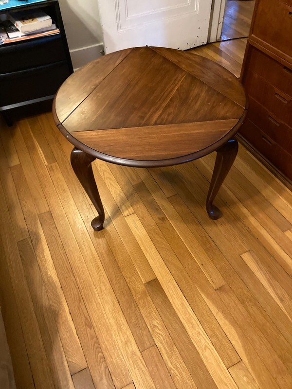 Vintage Pa House 3 Drop Panel Queen Anne Style Round -Triangle Side Accent Table