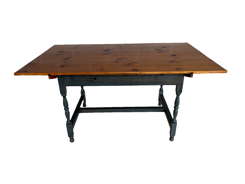 STEPHEN VON HOHEN HAND MADE PIN DOWELLED PINE 60″ DINING TABLE