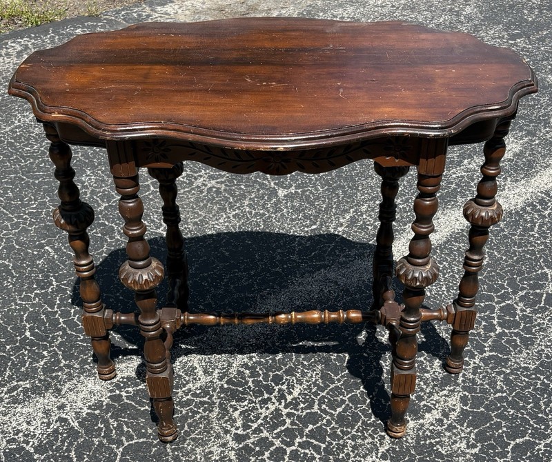Antique Walnut Parlor Table – Edwardian Style