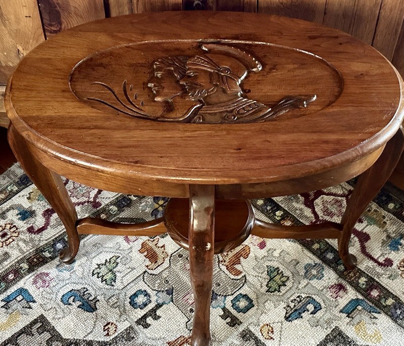 Antique HandCarved Oval Walnut Accent Table Greek/Roman Soldier Couple Cabriole