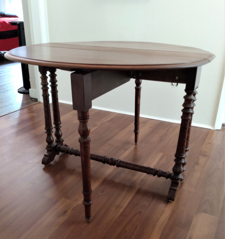 ARTS & CRAFTS SUTHERLAND TABLE c 1900. MAHOGANY, MEDIUM SIZE, FINE CONDITION gallery