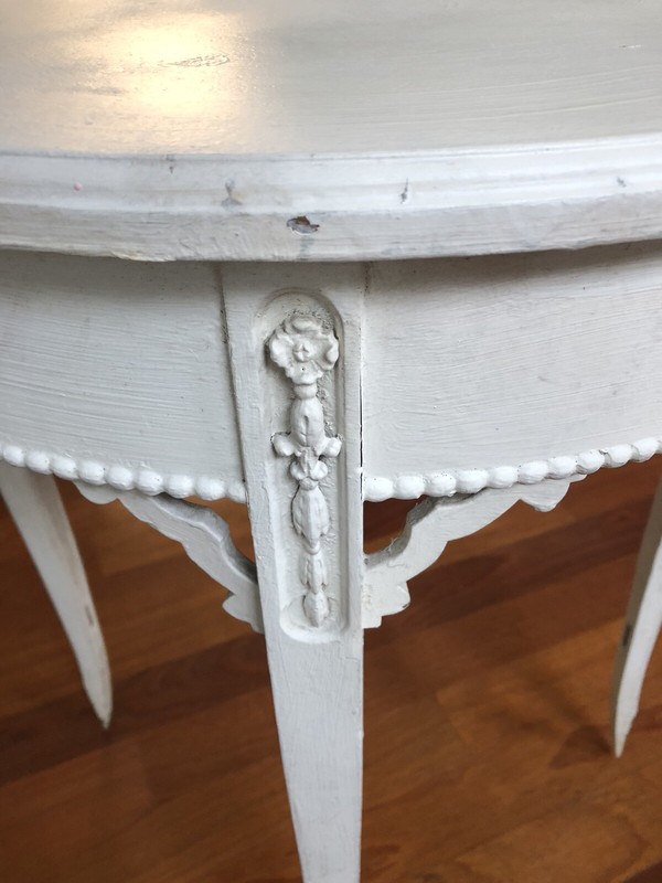 Antique Victorian?? Round Wood Accent Table w Carved Details Shabby Chic PICKUP gallery