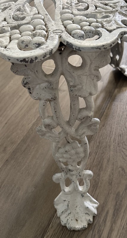 Cast Iron Garden Side Table White Patina Heavy Grape & Leaf Cottage 20” Round gallery