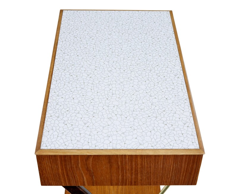MID 20TH CENTURY SCANDINAVIAN MODERN TEAK SIDE TABLE gallery