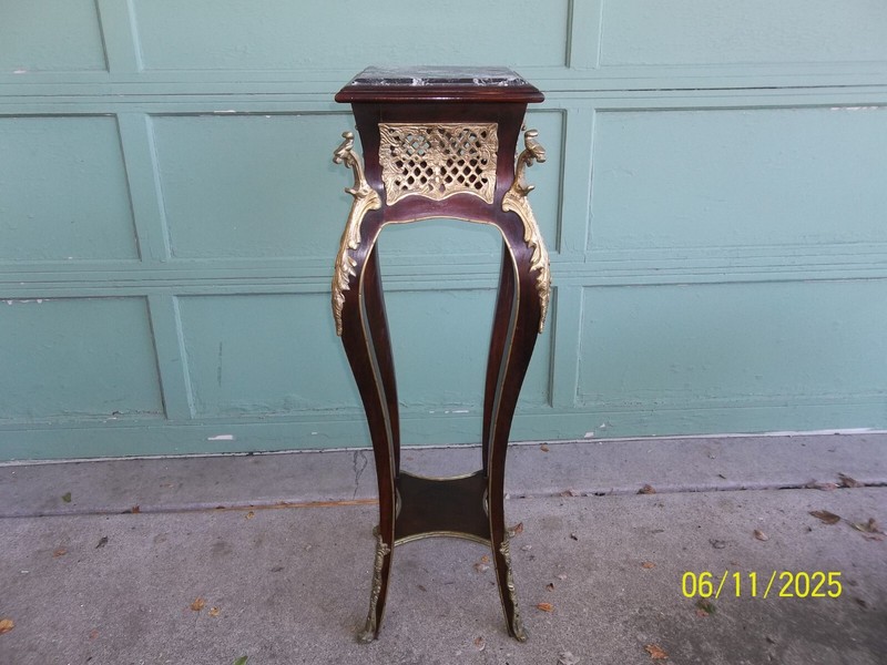 Rare Antique Vintage Mahogany Marble Top w/ Brass Griffon Renaissance Fern Stand