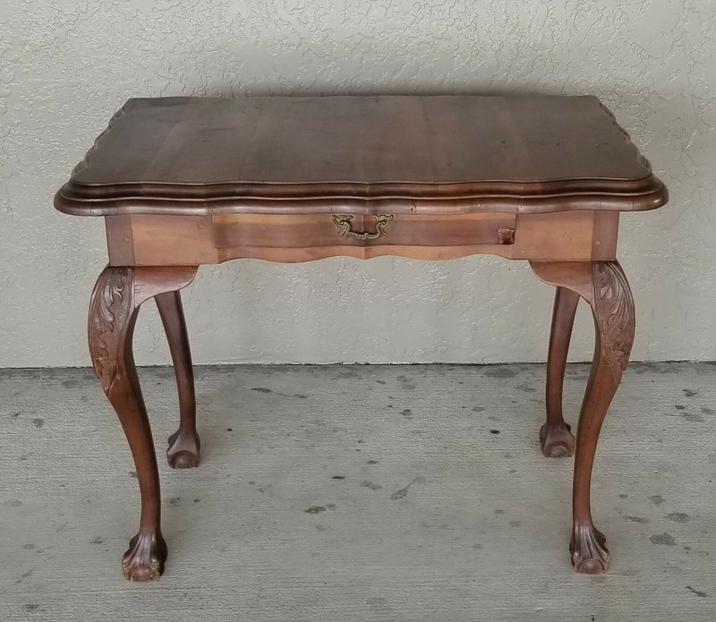 ANTIQUE 19c HAND CARVED SIDE TABLE DESK with CENTER DRAWER BALL AND CLAW LEG