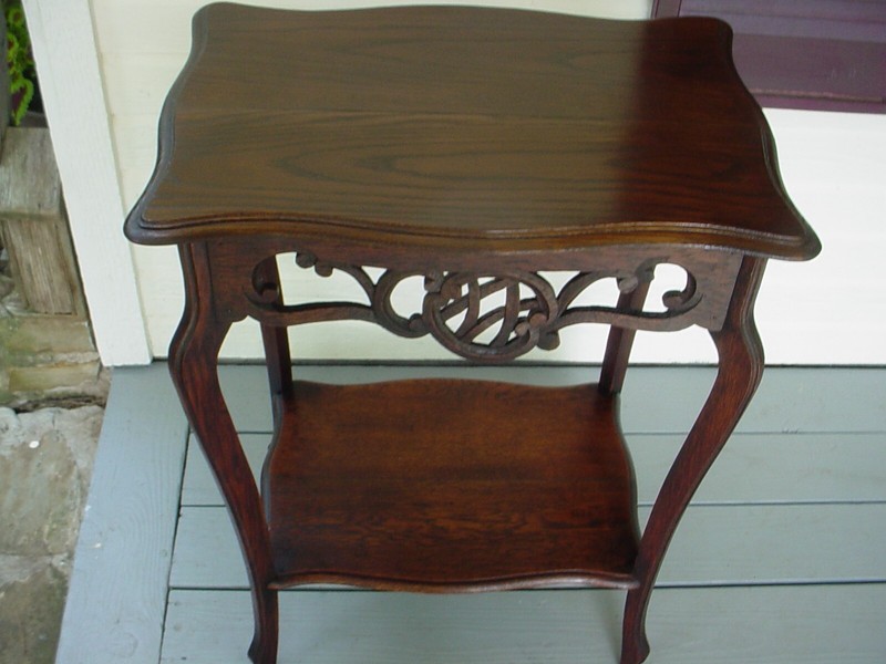 Nice Older Solid European Oak Lamp Side End Bedside Table W/Pierced Carved Skirt gallery