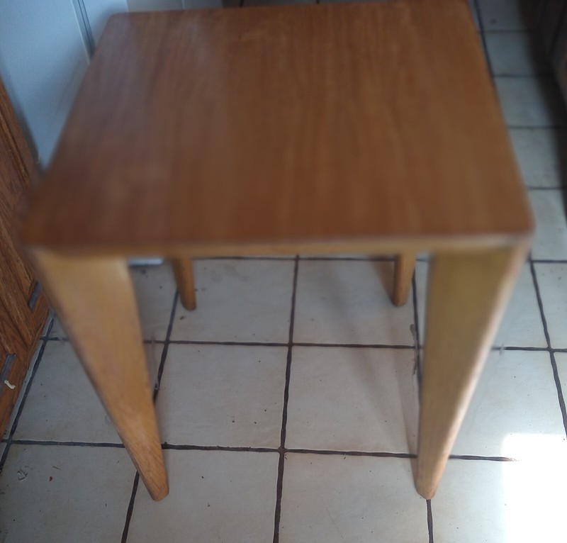 Mid Century Oak Formica Top Side Table / End Table (ET709) gallery