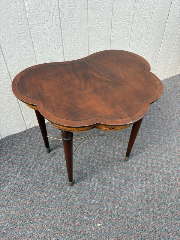 65640 Quality Burled Mahogany Custom Made Clover Shaped Lamp Table Stand gallery