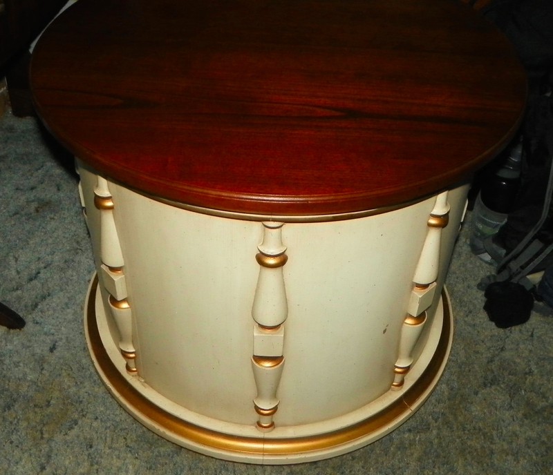 Round Mid Century Cherry End Table / Side Table by Drexel (RP-ET375) gallery