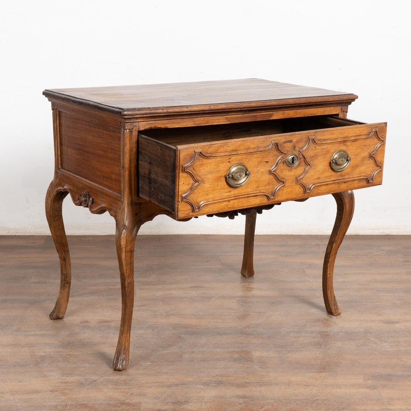 18th Century Portuguese Chestnut Side Table with Drawer gallery