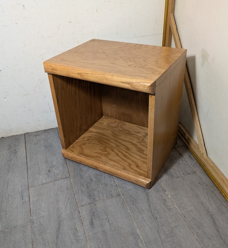Vintage Rustic Country Oak Wood Side Table Open Cube Cubby/Curio Box Shelf P45 gallery