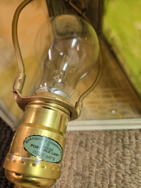 Vintage Sag Table Lamp gallery