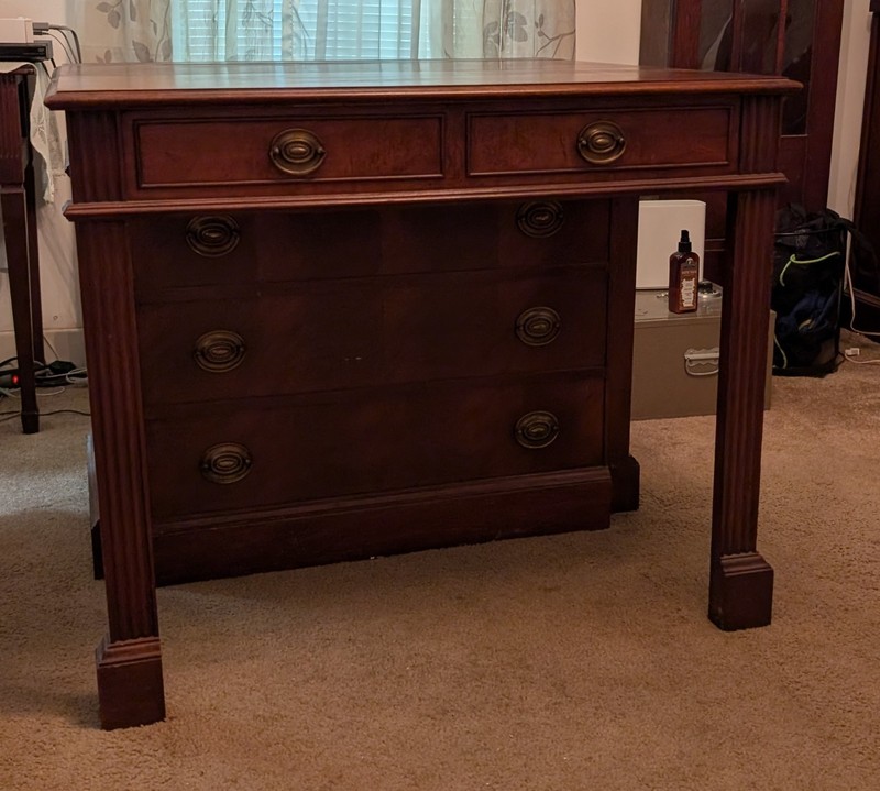 Saginaw Expand O Matic Telescoping Buffet/ dining table Excellent condition. gallery