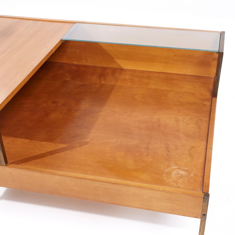 Milo Baughman for Murray Furniture Mid Century Maple and Brass Corner Side Table gallery