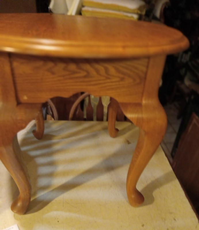 Solid Oak End Table / Side Table (ET820) gallery