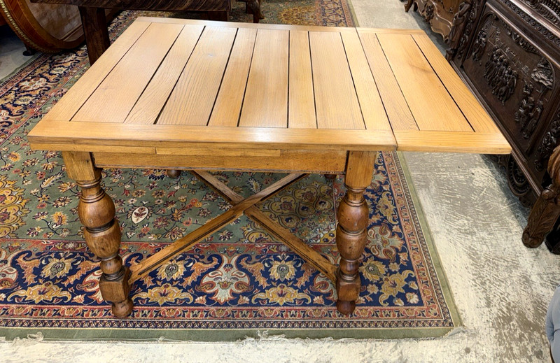 English Antique Oak Draw Leaf Table / Kitchen Table gallery