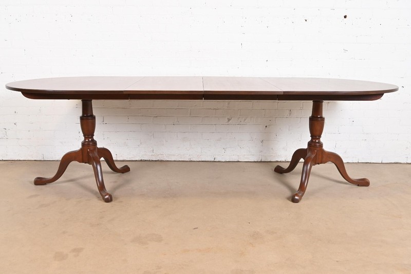 Kittinger Georgian Solid Mahogany Double Pedestal Dining Table, Newly Refinished gallery