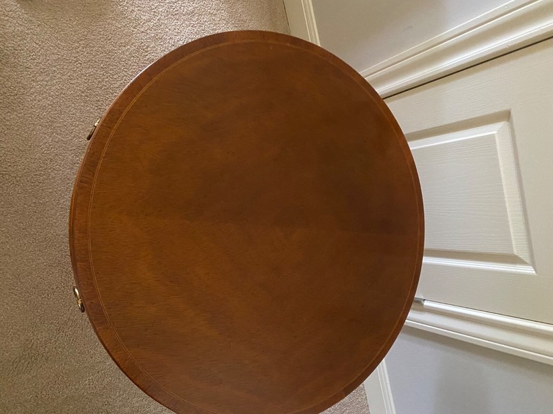 Baker Furniture Mahogany Round Table 26" gallery