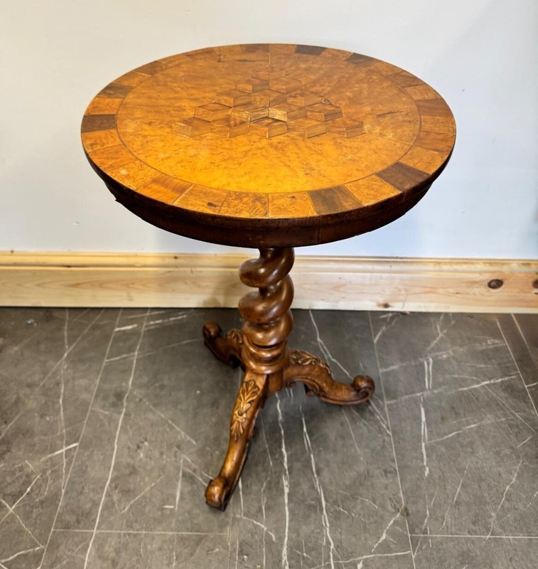 Stunning Carved Victorian Walnut Marquetry Inlaid Occasional Pedestal Side Table