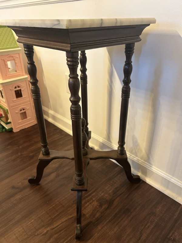 VTG 1970s American French Country Mahogany Wood 29” Pedestal Side Marble Table gallery