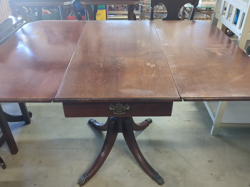 Duncan Phyfe Dining Room Dropleaf Table gallery